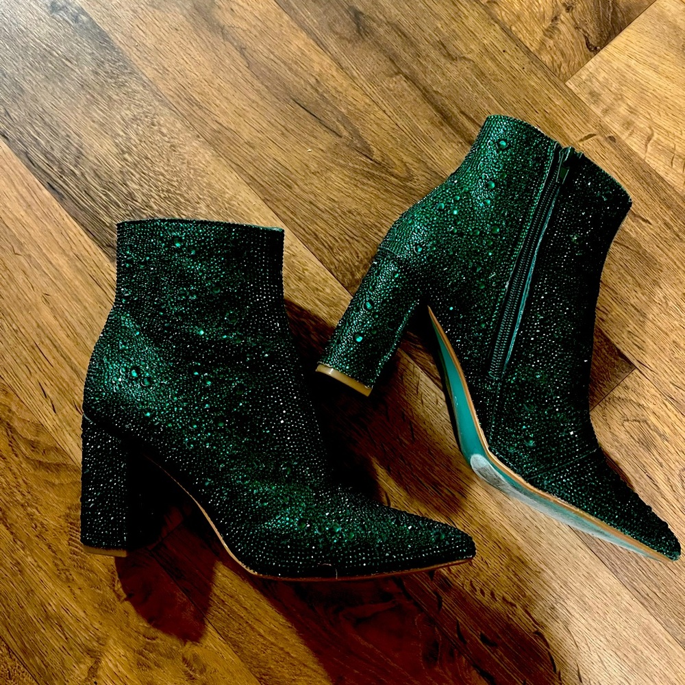Green water droplet illusion booties
